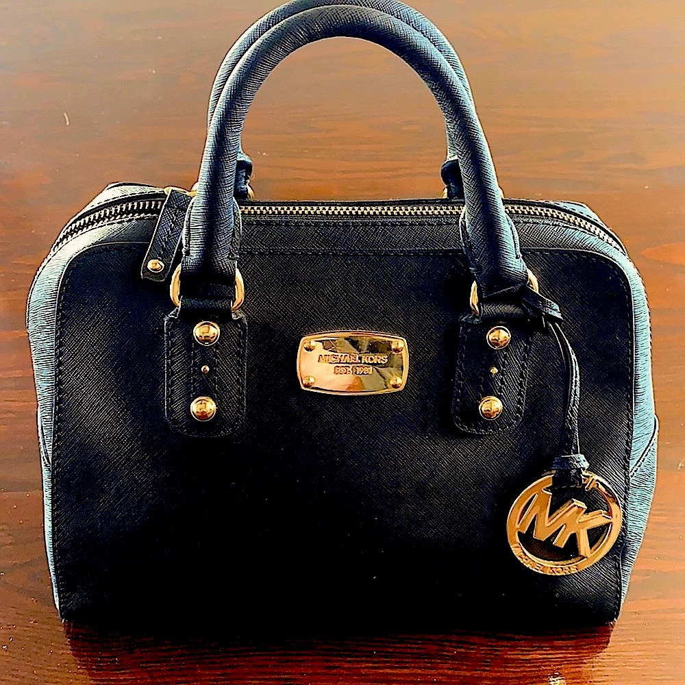 Michael Kors Medium Jet Set Travel Saffiano Black Leather Dome Satchel